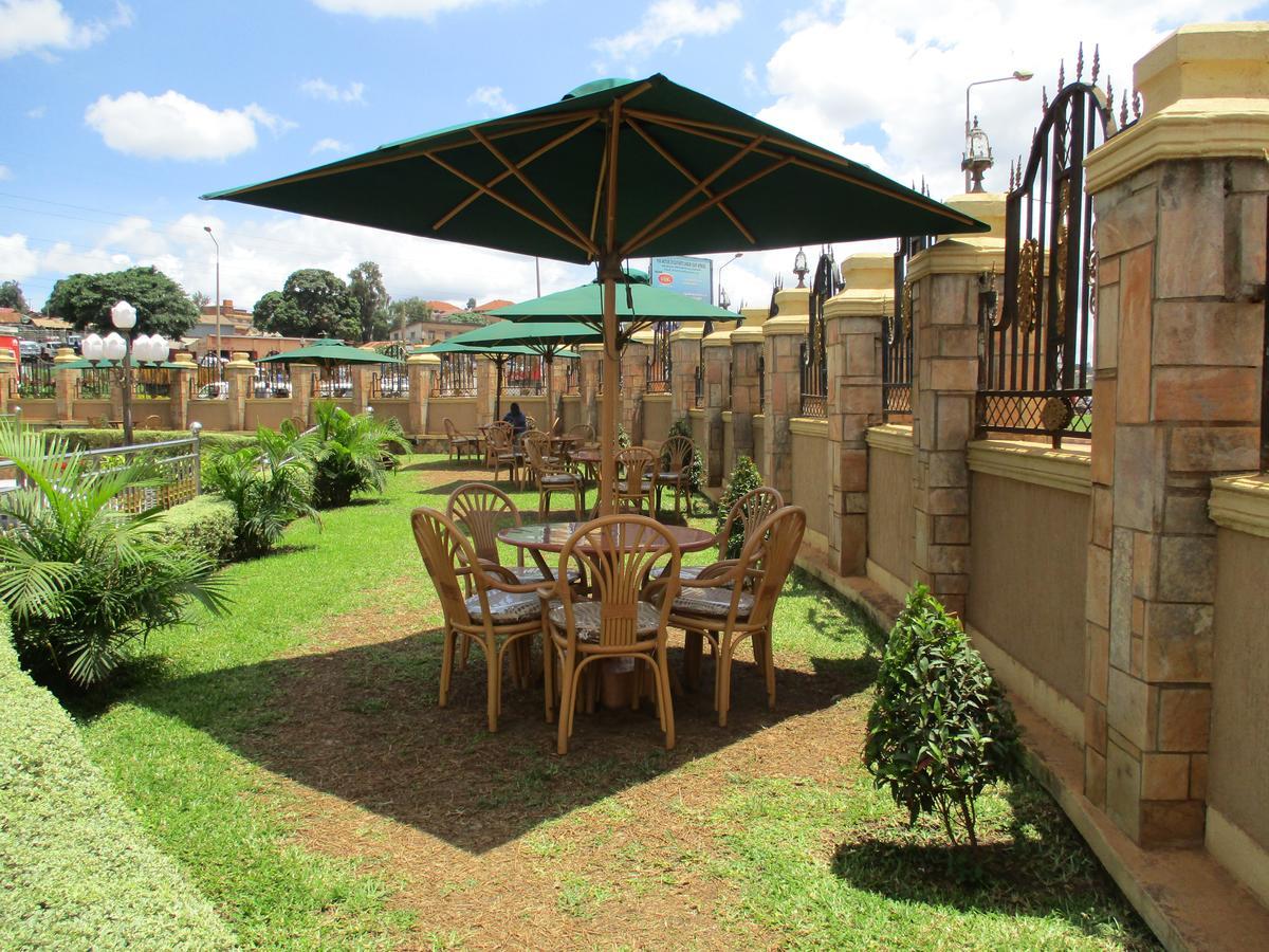 La Grande Hotel Kampala Ngoại thất bức ảnh