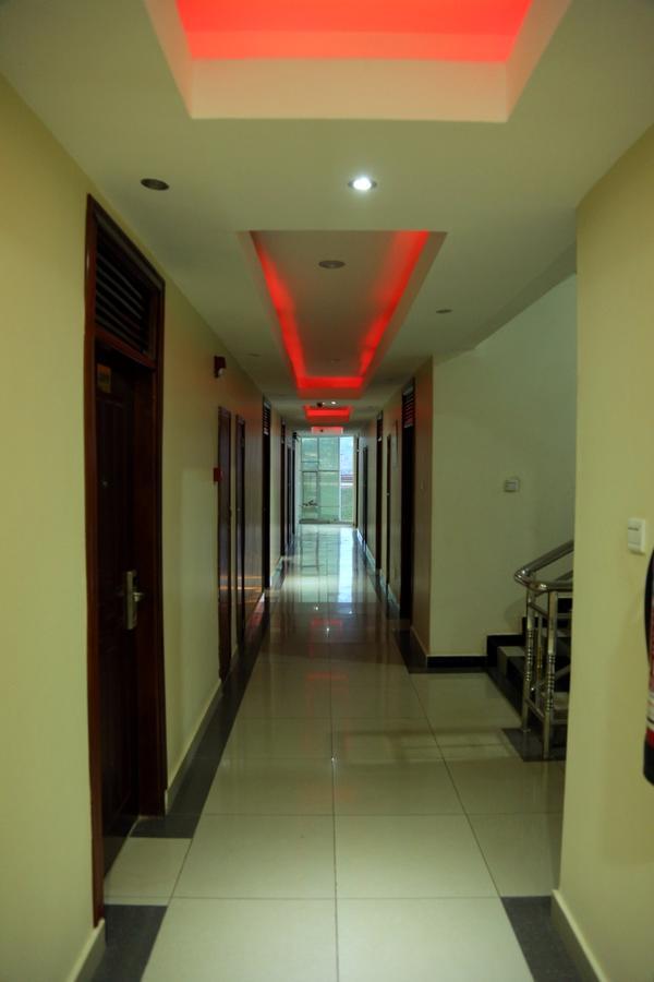 La Grande Hotel Kampala Ngoại thất bức ảnh